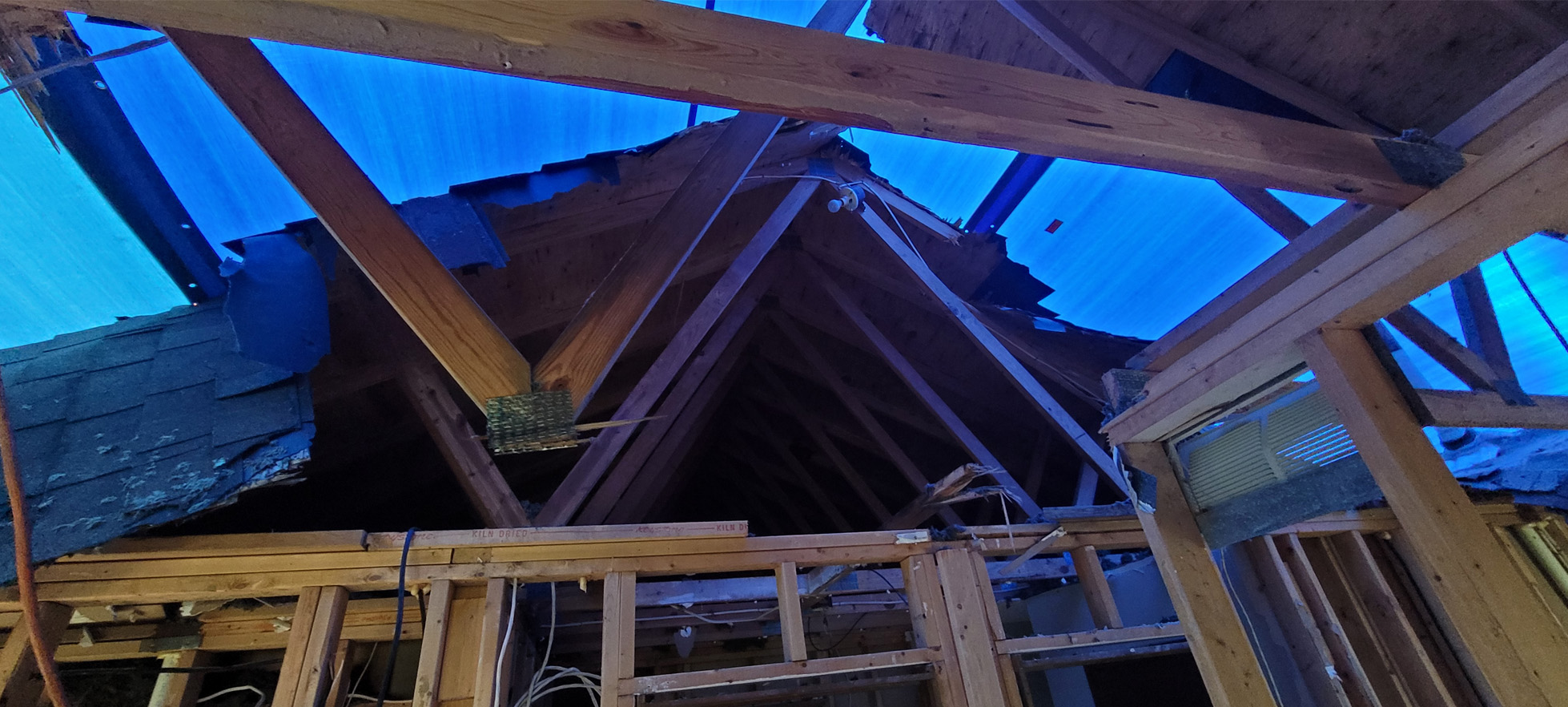 Reliable Building Solutions Board Up & Tarp Over Services Image 2